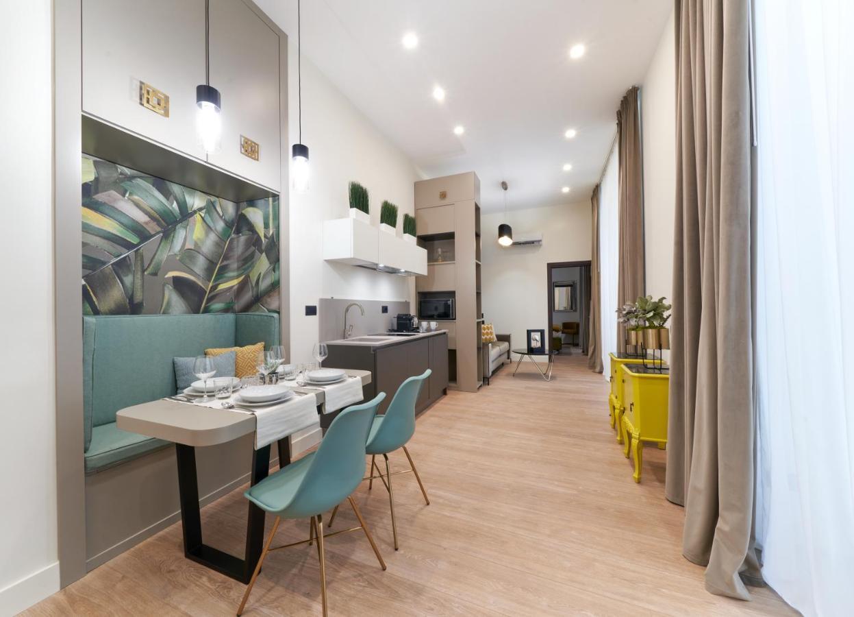 The One Napoli Luxury Apartment エクステリア 写真