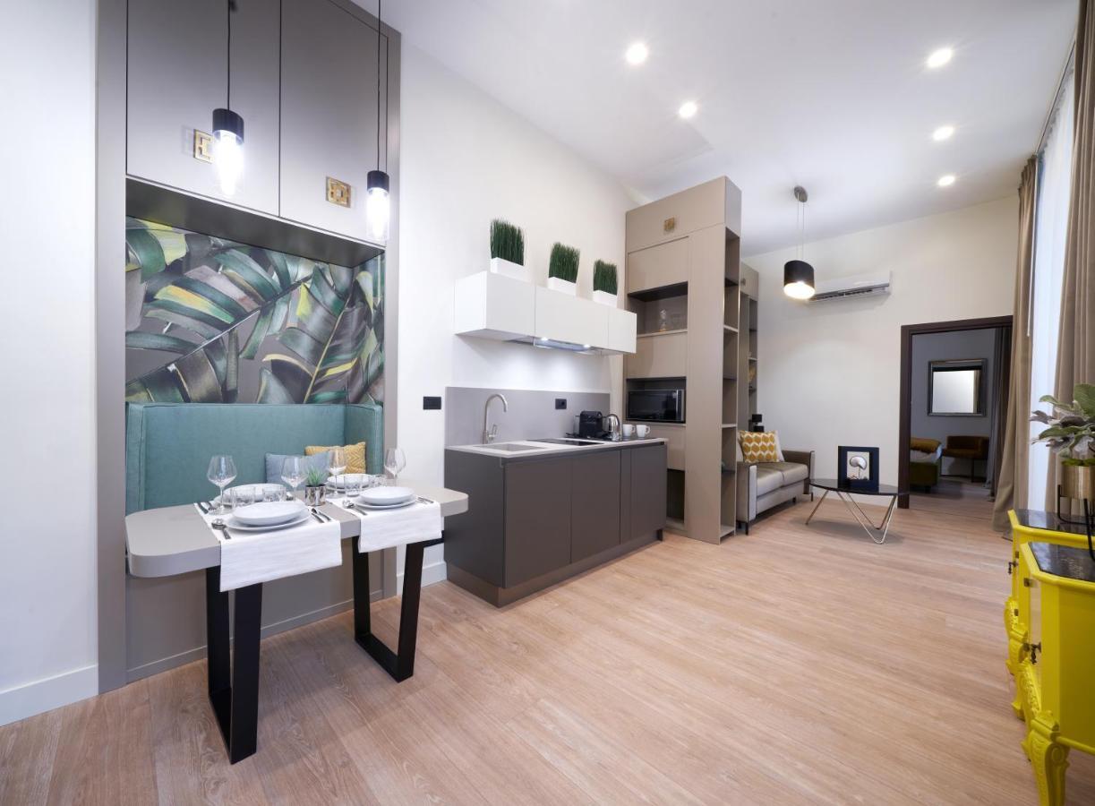 The One Napoli Luxury Apartment エクステリア 写真