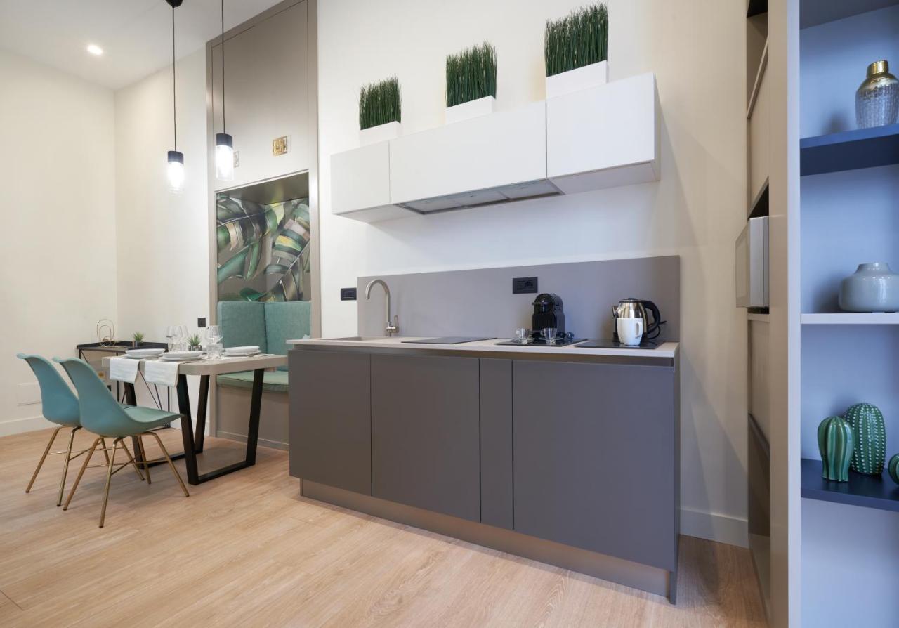 The One Napoli Luxury Apartment エクステリア 写真