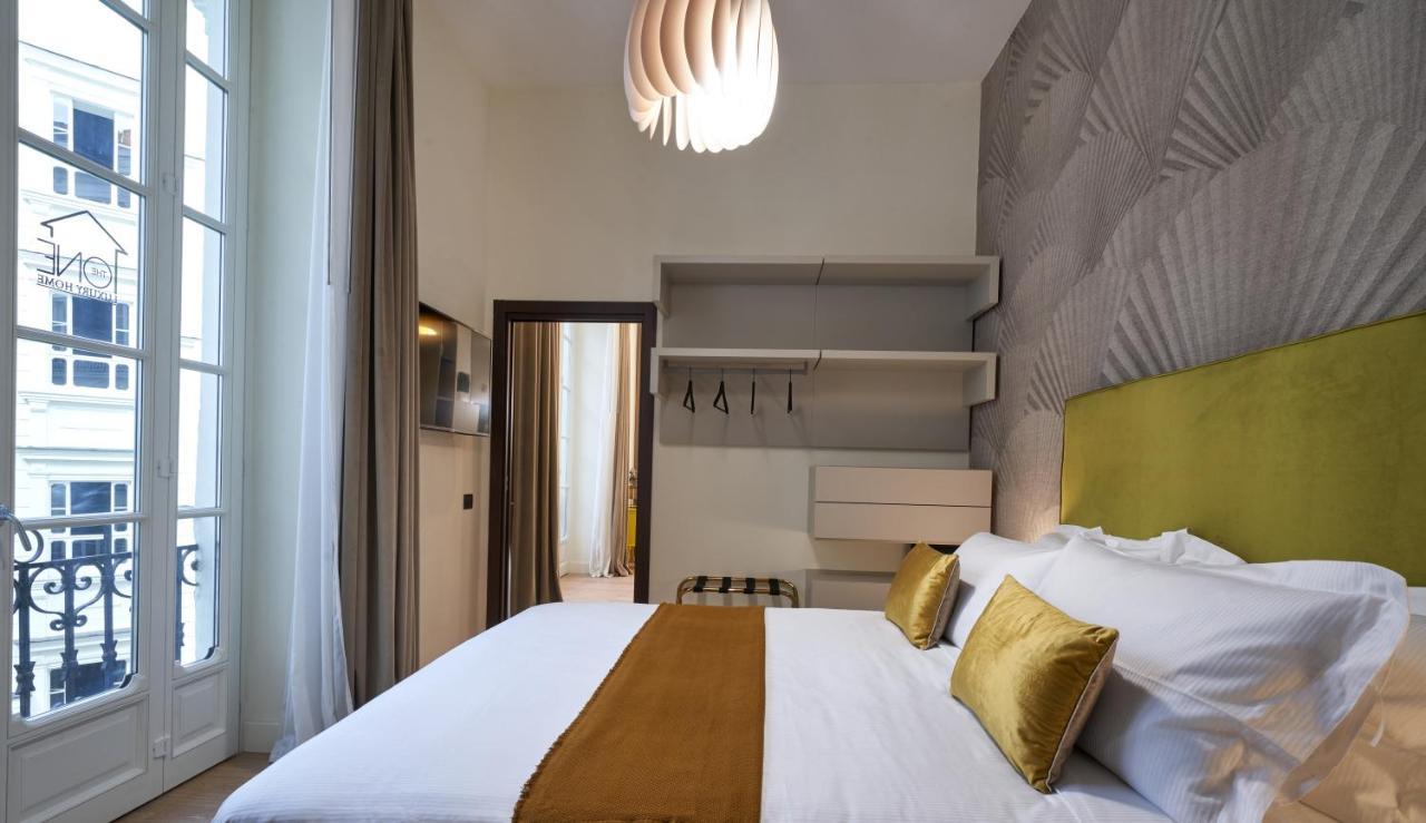 The One Napoli Luxury Apartment エクステリア 写真