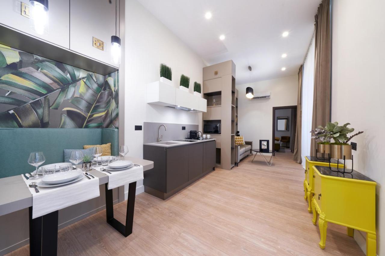 The One Napoli Luxury Apartment エクステリア 写真